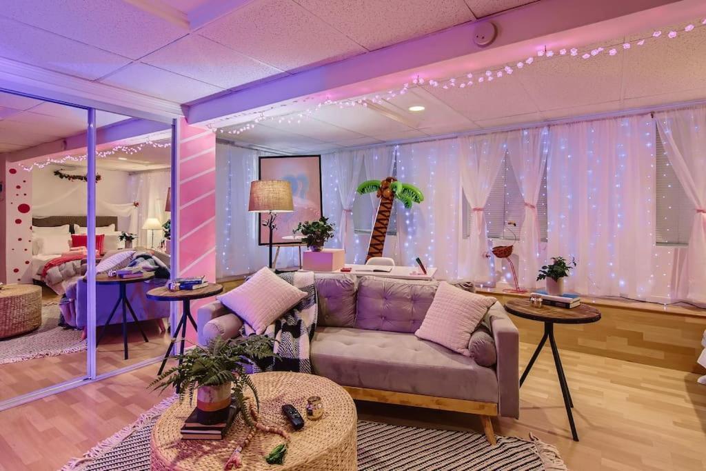 Barbie'S Dream Apt In The City Sacramento Exterior photo