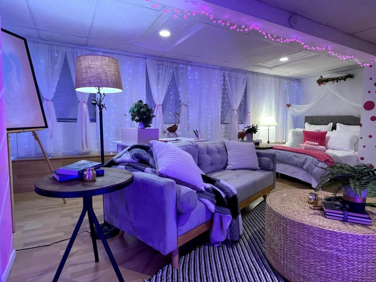 Barbie'S Dream Apt In The City Sacramento Exterior photo