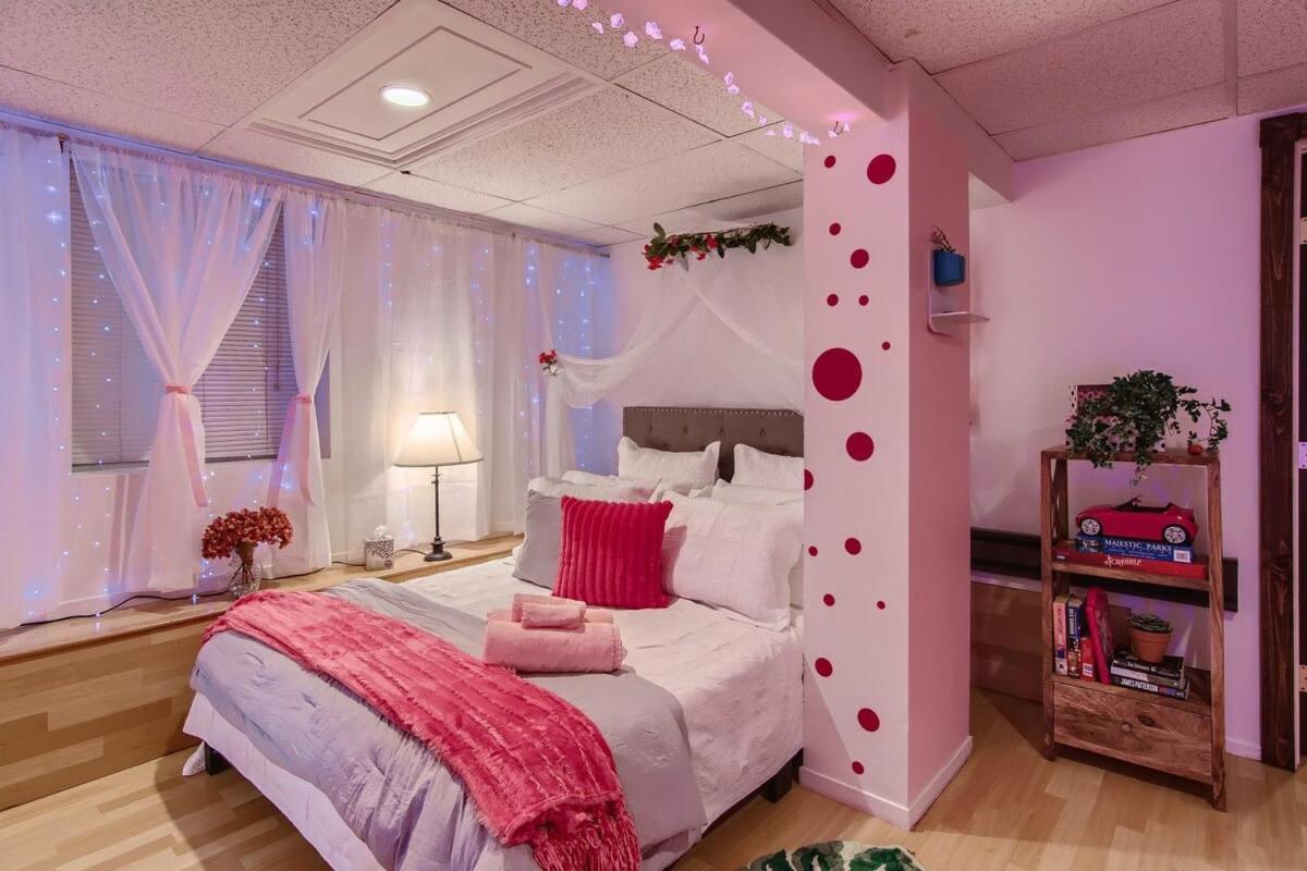Barbie'S Dream Apt In The City Sacramento Exterior photo